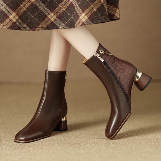 【预售5天】秋冬新款，欧美百搭出行粗跟短靴LD-6147 商品图0