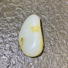 和田玉（白玉）籽料原石48g（价格面议）