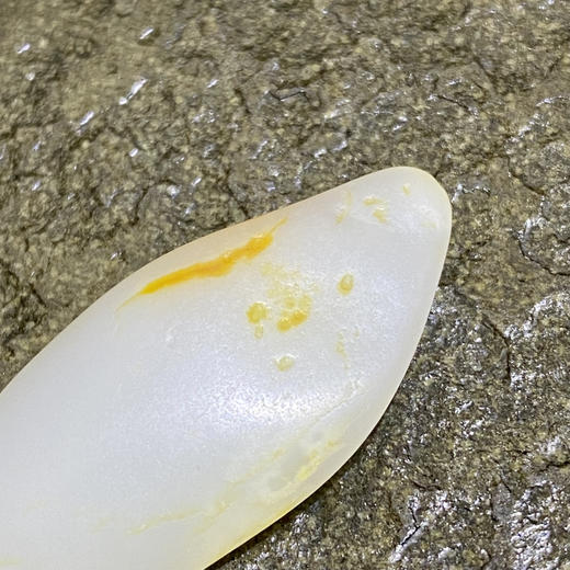 和田玉（白玉）籽料原石8.81g（价格面议） 商品图6
