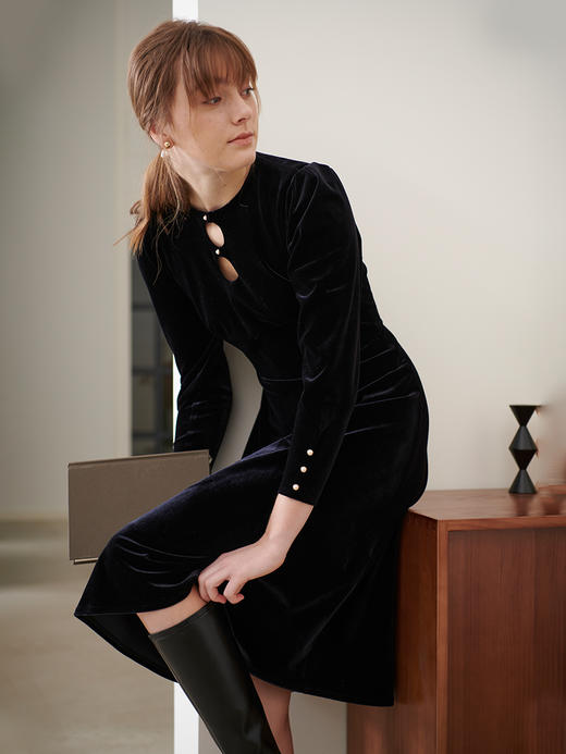 HeyDress法式复古丝绒连衣裙女优雅镂空高腰显瘦设计小黑裙子 商品图3