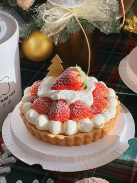 草莓酸奶芝士塔