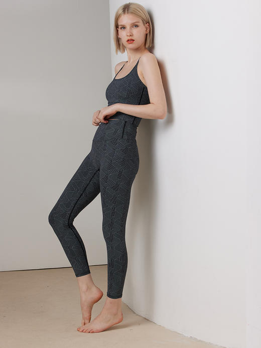 哈瓦塔进口双6抽象BRA九分裤瑜伽套装H320148 商品图13