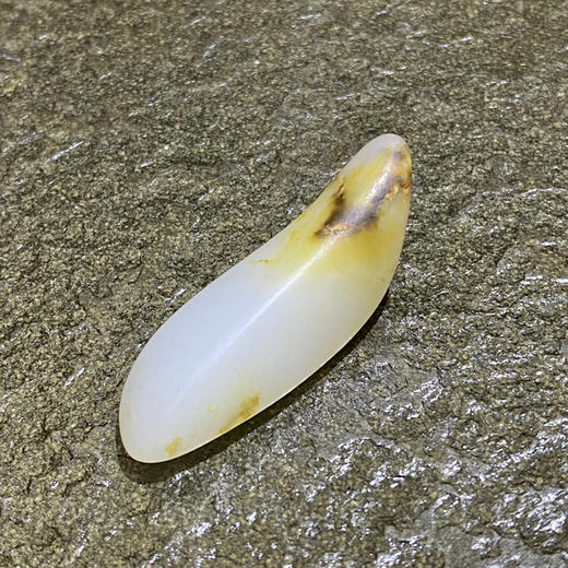 和田玉（白玉）籽料原石19g（价格面议） 商品图0
