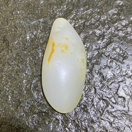 和田玉（白玉）籽料原石8.81g（价格面议） 商品图4
