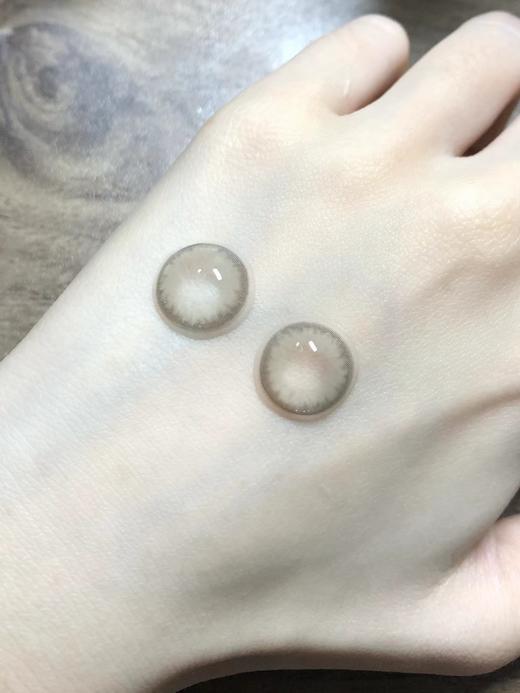 【年抛和日抛双版本】钻石雾灰 kiraFairy | 中直径14.2，着色13.4  | 【同品牌多副更划算,选款色板在详情页】灰色混血美瞳 商品图3