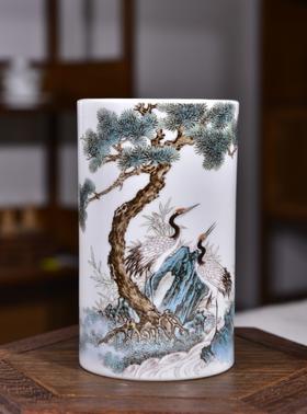 粉彩松鹤延年笔筒