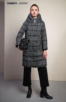 2楼法蒂微FULWIN时尚羽绒服