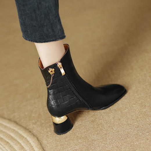 【预售5天】秋冬新款，欧美百搭出行粗跟短靴LD-6147 商品图12