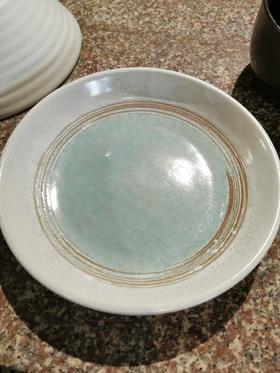 灰色浅盘