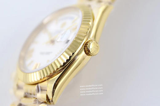 NOOB劳力士星期日志型401⃣️ 蓝宝石镜面，日历2.5倍放大镜，效果同步原版。2⃣️蚝式表壳结构，一体中层表壳，旋入式底盖及上链表冠。 商品图2