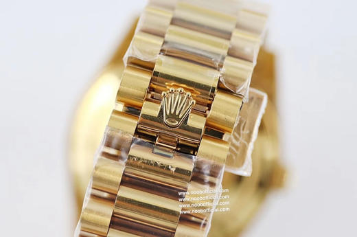 NOOB劳力士星期日志型401⃣️ 蓝宝石镜面，日历2.5倍放大镜，效果同步原版。2⃣️蚝式表壳结构，一体中层表壳，旋入式底盖及上链表冠。 商品图9