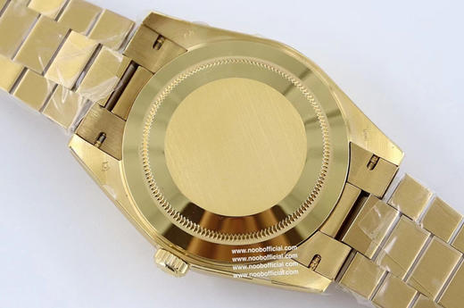 NOOB劳力士星期日志型401⃣️ 蓝宝石镜面，日历2.5倍放大镜，效果同步原版。2⃣️蚝式表壳结构，一体中层表壳，旋入式底盖及上链表冠。 商品图8