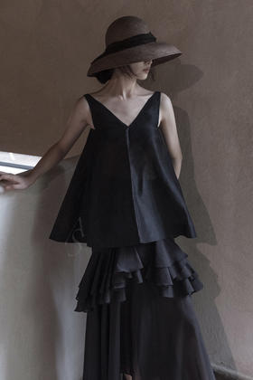 TOTEME  黑色LANCIANO丝麻A字型上衣