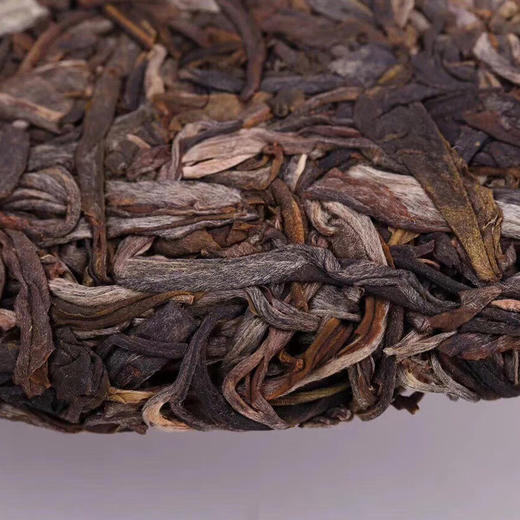 中茶老班章云南普洱茶 2017年老班章大树生茶饼357克/饼中粮出品 商品图2