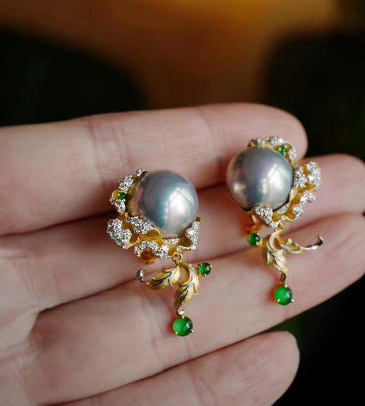 龢盒原创 迷醉系列极光星空蓝马贝翠翡钻石繁花耳扣 耳钉 商品图2