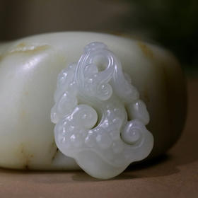 和田玉（白玉）籽料挂件--灵芝30.37g