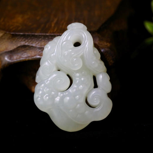 和田玉（白玉）籽料挂件--灵芝30.37g 商品图1