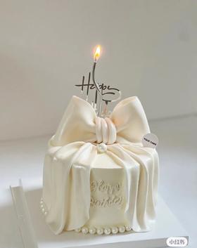 【臻品系列】---半翻糖【珠光白蝴蝶结】蛋糕