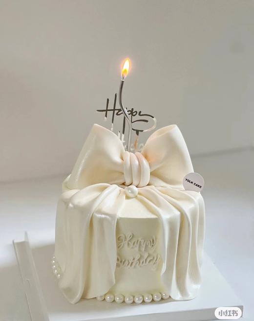 【臻品系列】---半翻糖【珠光白蝴蝶结】蛋糕 商品图0