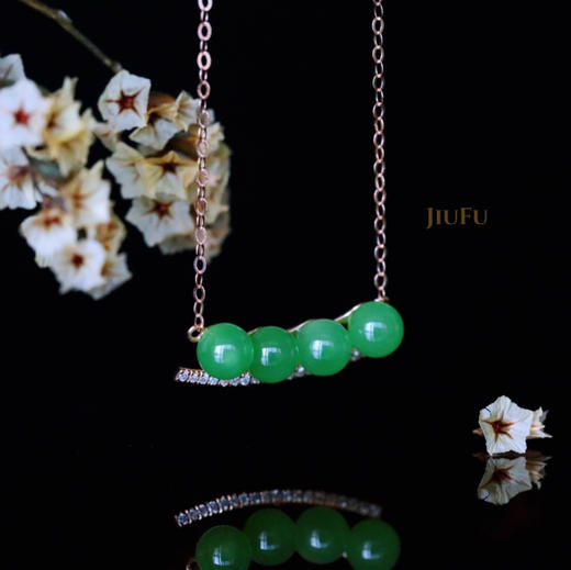 18K玫瑰金和田玉（碧玉）镶钻项链--笑颜/玉珠直径5mm/链长40+2cm/苹果绿 商品图1