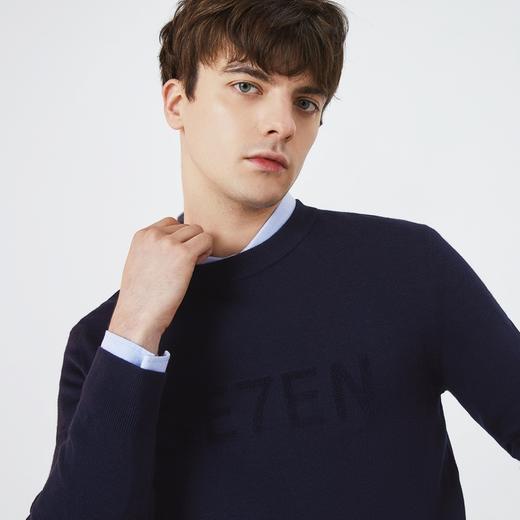 【可机洗毛衫】柒牌男士圆领毛衣秋冬新款时尚字母休闲弹力套头衫	123Y70290 商品图1