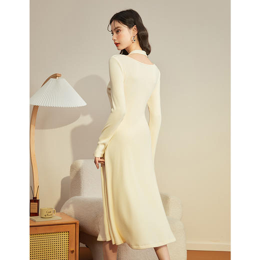 西遇纯欲长袖连衣裙女新款挂脖针织小黑裙V2021737 商品图3