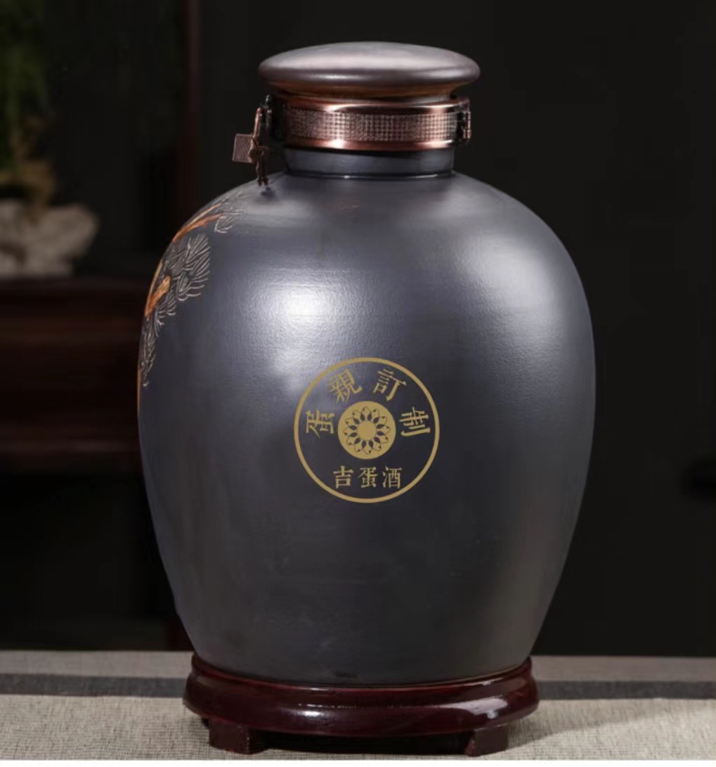 陶坛装收藏酒