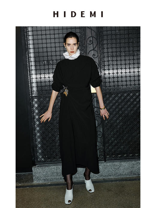 HIDEMI 节日系列褶皱不对称设计感黑色显瘦连衣裙 商品图6