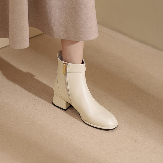 westory2022年秋冬新款软面真皮粗跟百搭显瘦舒适短靴时装靴女82411 商品图2