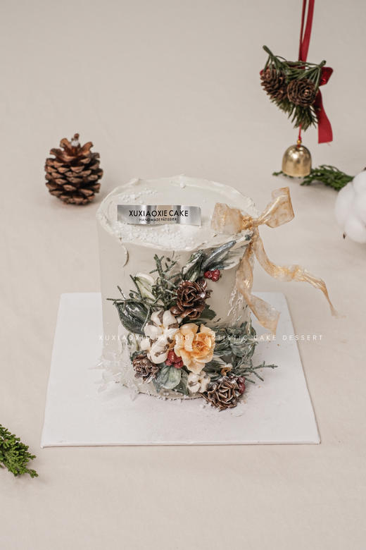 圣诞限定｜圣诞花环韩式裱花，草莓夹心，奶油霜抹面 商品图4