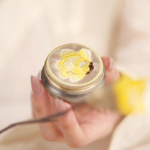 兜里有香香{寒客}淡雅腊梅花香固体香膏香水 商品图3