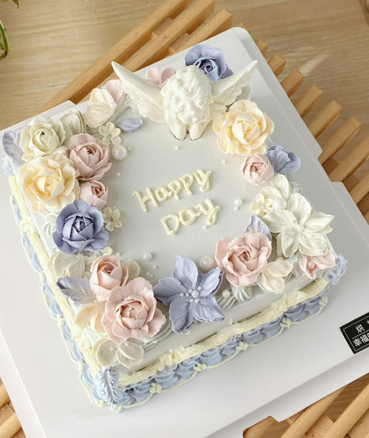 浪漫洛丽塔    心怀宇宙浪漫，也珍惜琐碎日常，花的仪式感永远不会过时。韩式奶油霜裱花，需提前3天以上预定 商品图3