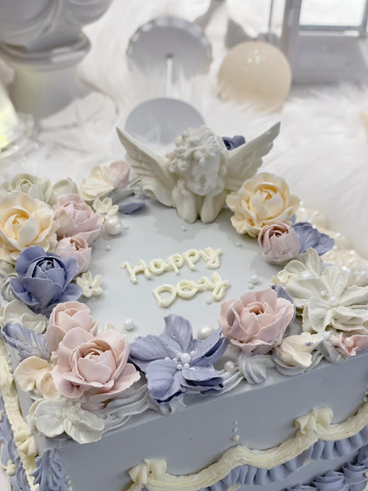 浪漫洛丽塔    心怀宇宙浪漫，也珍惜琐碎日常，花的仪式感永远不会过时。韩式奶油霜裱花，需提前3天以上预定 商品图1