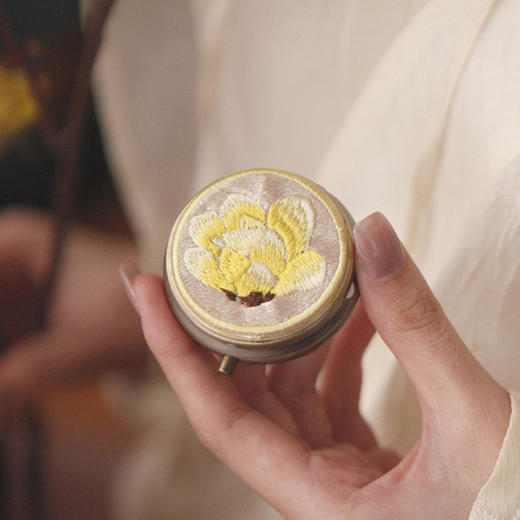 兜里有香香{寒客}淡雅腊梅花香固体香膏香水 商品图2