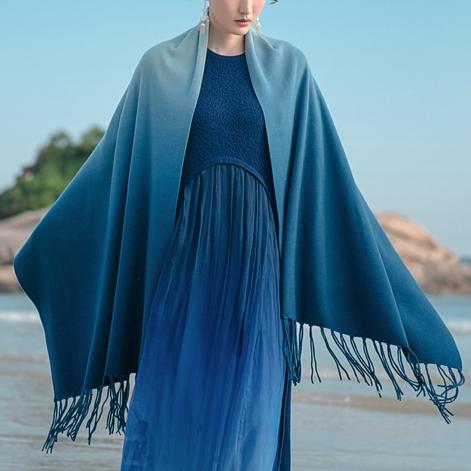【林栖设计小店】100%绵羊毛流苏渐变气质舒适保暖围巾青绿披肩女2924297 商品图6