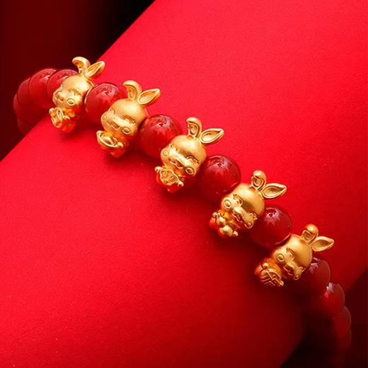  中国黄金珠宝 生肖兔足金玛瑙手串  新年黄金首饰礼物 商品图1