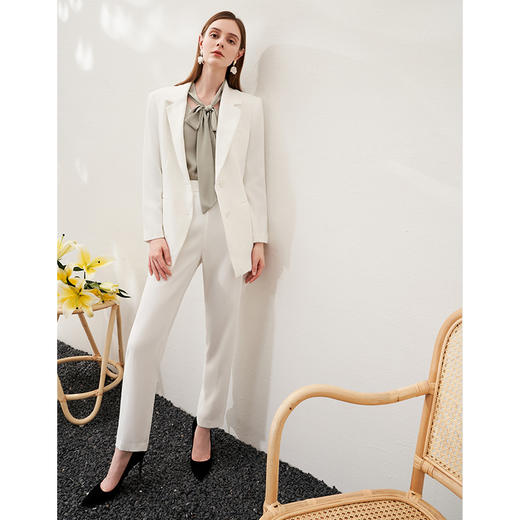 EITIE爱特爱春季新款时尚职业通勤百搭显瘦干练西装外套女6903601 商品图2