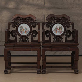 清 红木透雕灵芝纹嵌粉彩戏曲人物瓷板扶手椅（一对）