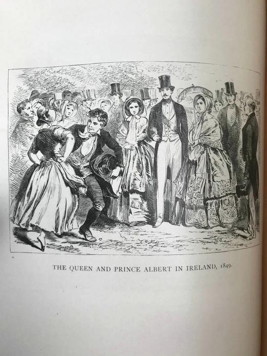 1896年 维多利亚女王：她的生平与统治 56幅插图 漆布精装16开 商品图9