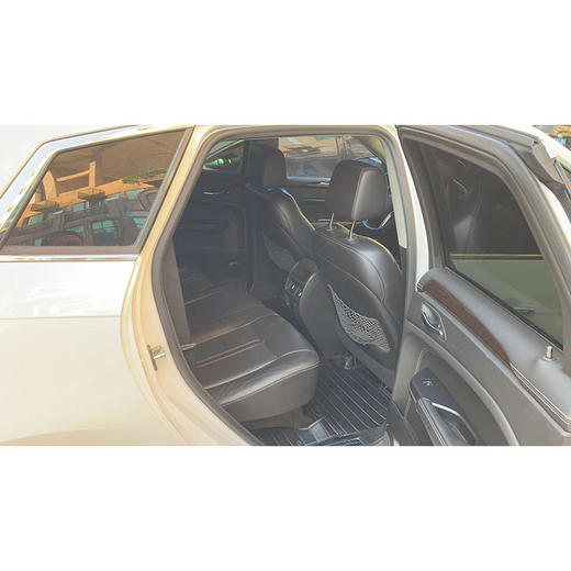 凯迪拉克	SRX 3.0L 精英版【长租-深圳】 商品图5