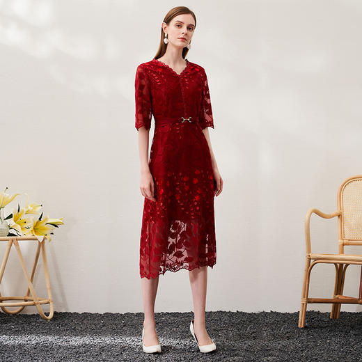 EITIE爱特爱春季新款洋气镂空蕾丝显瘦收腰礼服连衣裙女裙6977607 商品图3