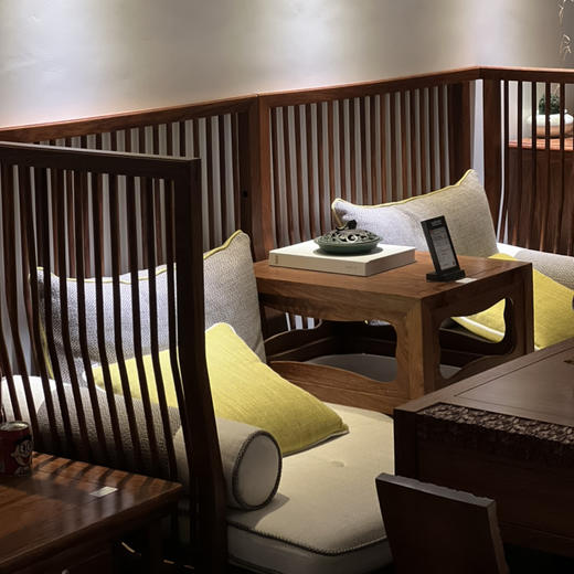 苏梨 刺猬紫檀 罗汉床 商品图3