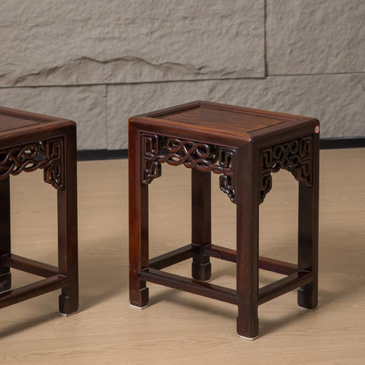 清 红木透雕绳纹方凳（一对） 商品图3