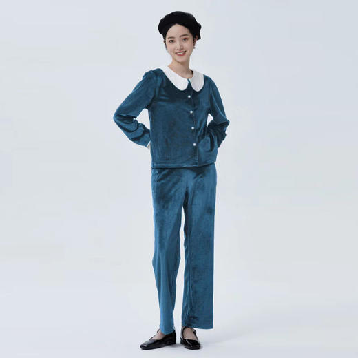 独特别致 BLEO 丝绒娃娃领珍珠纽扣家居服套装 商品图12