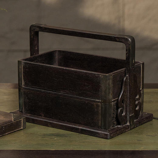 清早期 紫檀铜包角两撞提梁盒 商品图1