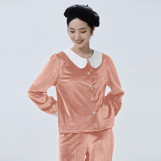 独特别致 BLEO 丝绒娃娃领珍珠纽扣家居服套装 商品图11