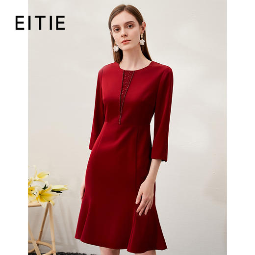EITIE爱特爱春季新款优雅显瘦垂感舒适收腰鱼尾连衣裙6977604 商品图0
