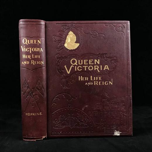 1896年 维多利亚女王：她的生平与统治 56幅插图 漆布精装16开 商品图0