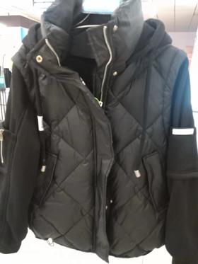 简约休组独品羽绒服