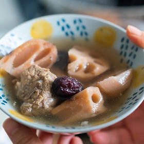 《限时立减5元》发顺丰：时令美食 洪湖莲藕 新鲜采挖 秋藕炖汤滋补4.5-5斤